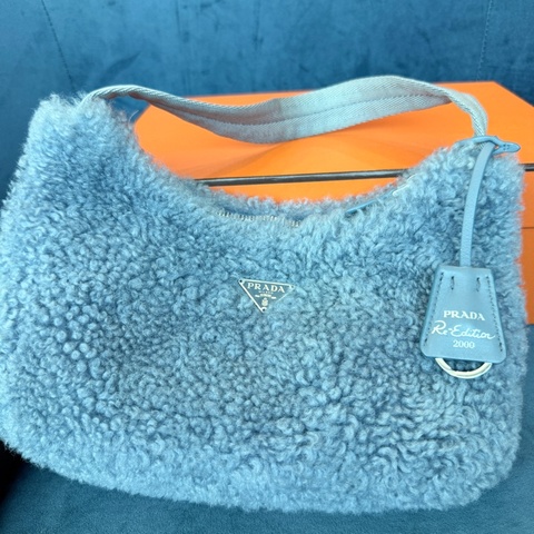 Prada✨尼龍2000 羊羔毛尼龍天藍色Hobo手提包