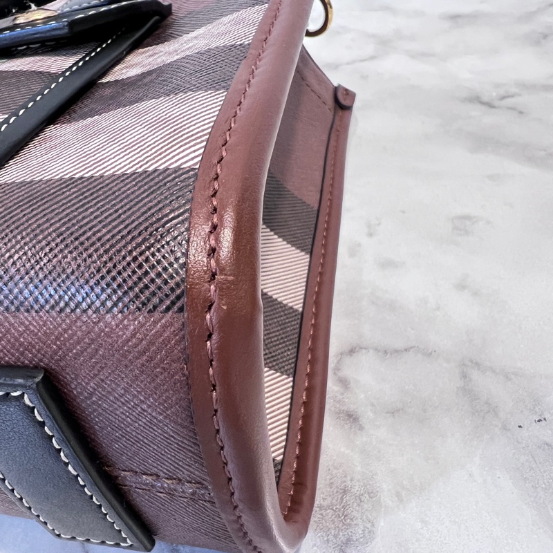 Burberry 經典格紋金釦Freya迷你手提斜背包-7