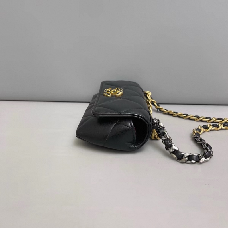 Chanel香奈兒 19BagWOC 黑金全皮眼鏡包-2