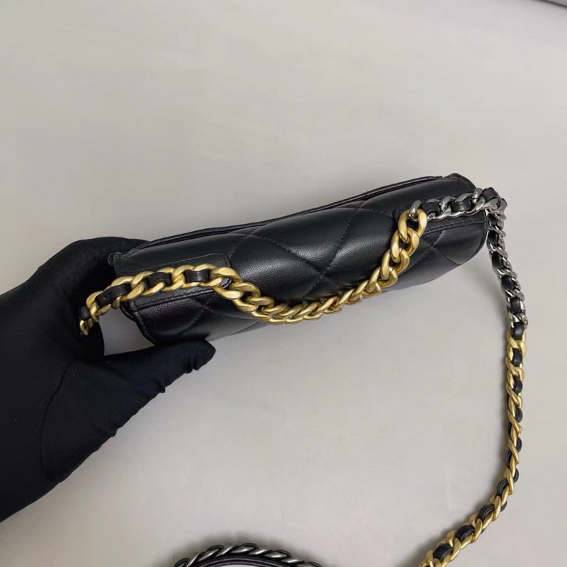 Chanel香奈兒 19BagWOC 黑金全皮眼鏡包-4