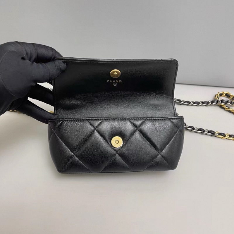 Chanel香奈兒 19BagWOC 黑金全皮眼鏡包-5