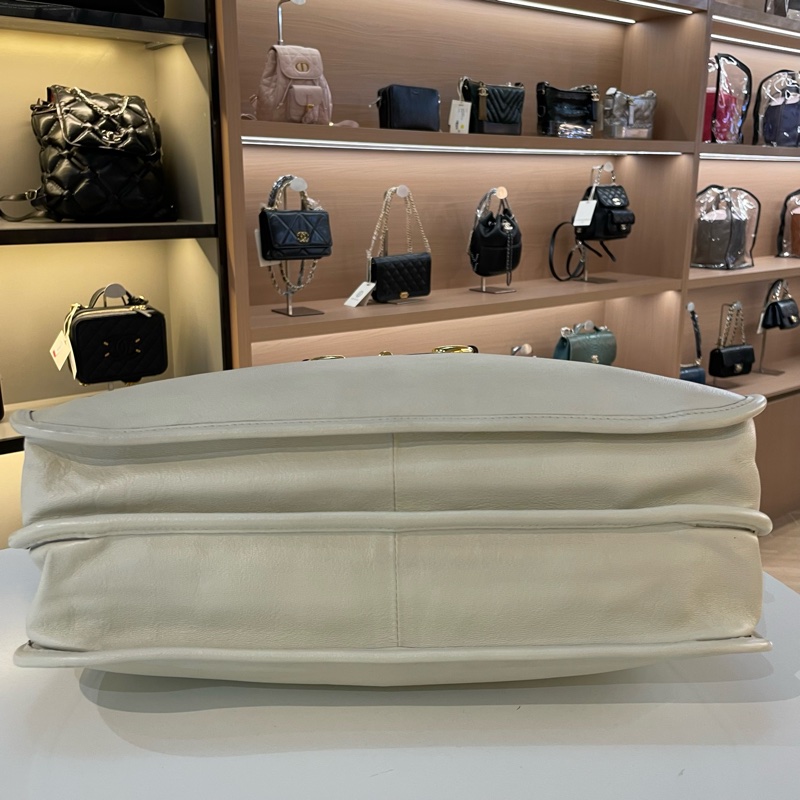 Gucci古驰Horsebit 1955系列中号托特包，白色马衔扣设计，经典款式，容量大，日常通勤、出门都很实用-4