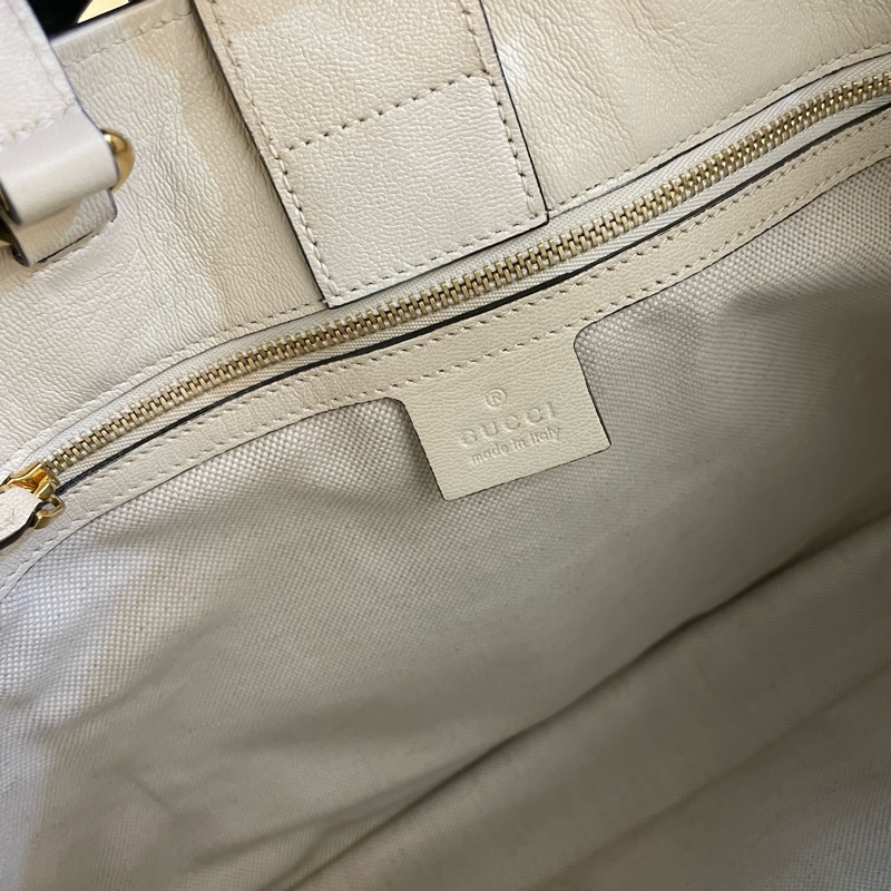 Gucci古驰Horsebit 1955系列中号托特包，白色马衔扣设计，经典款式，容量大，日常通勤、出门都很实用-12