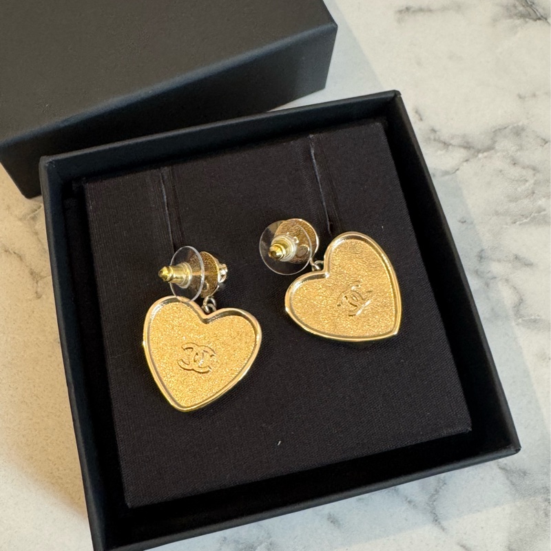 Chanel ABD341珍珠愛心吊飾耳環  超美😻❤️‍🔥❤️‍🔥-2