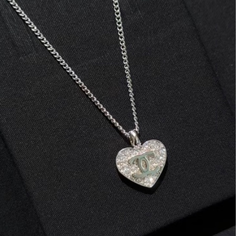 Chanel香奈兒26P閃閃愛心項鍊