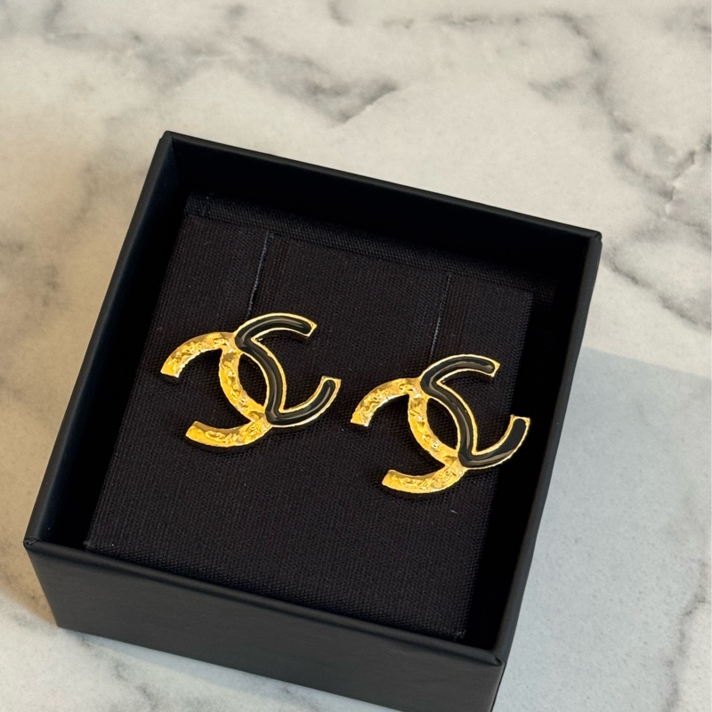 Chanel ABC254黑/熔岩金雙C耳環-1