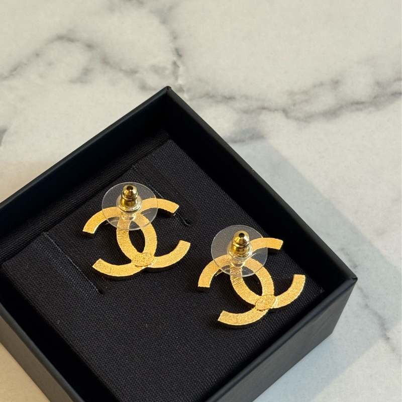 Chanel ABC254黑/熔岩金雙C耳環-4