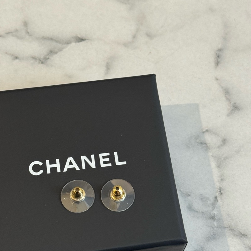 Chanel ABC254黑/熔岩金雙C耳環-6