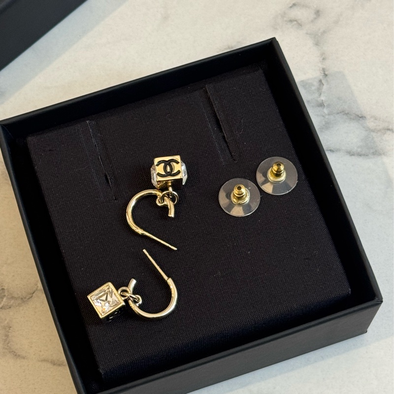 Chanel ABE812淡金方鑽黑雙C耳環 超閃✨✨-3