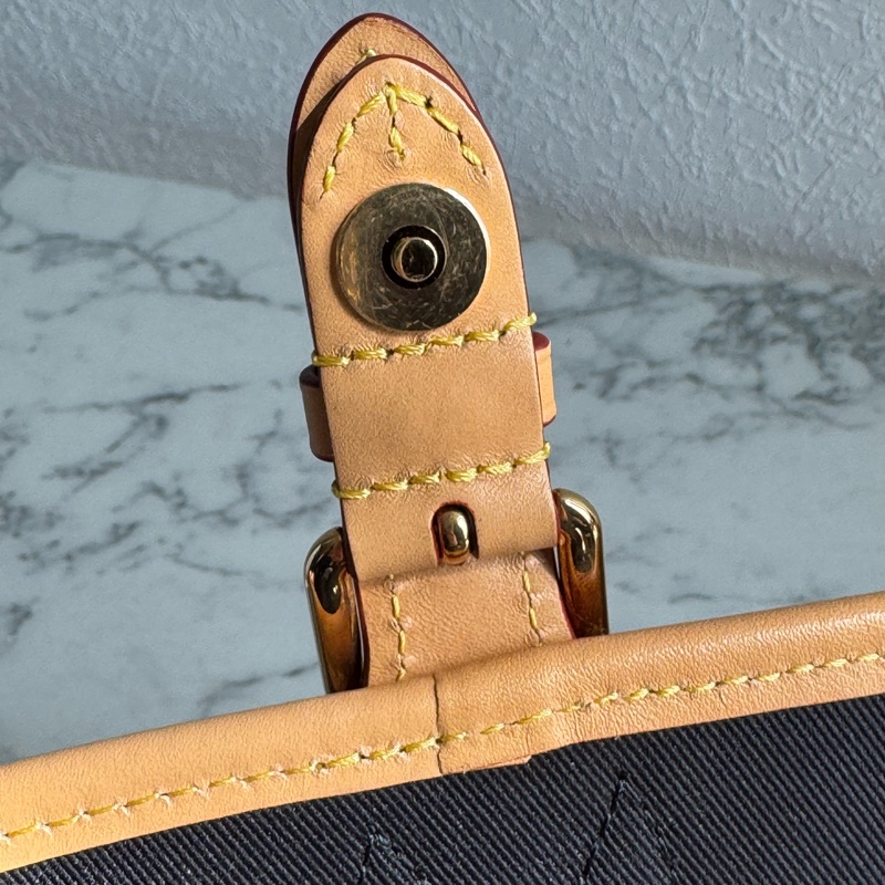 LV M45985花紋法棍包  經典又好用-12