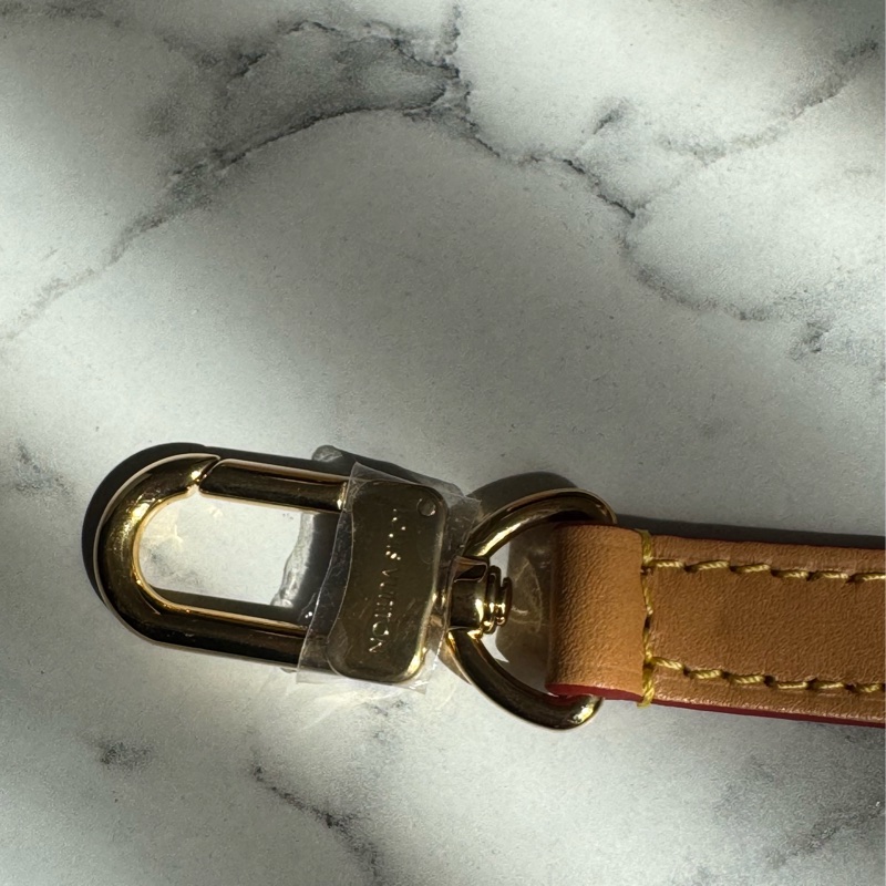 LV M45985花紋法棍包  經典又好用-23