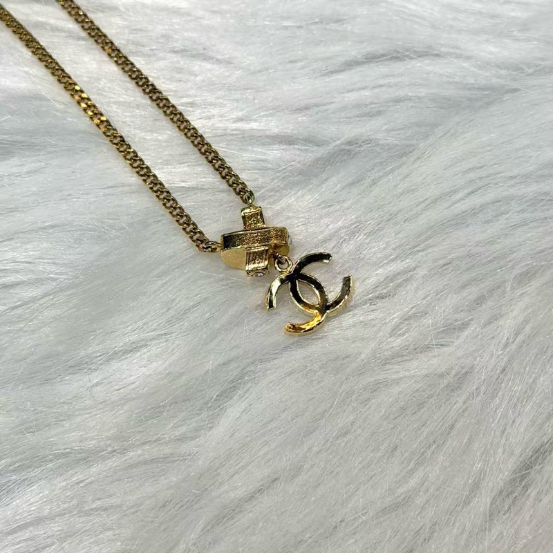 Chanel帶鑽 logo項鍊 情人節最後衝刺❤️‍🔥‼️-2