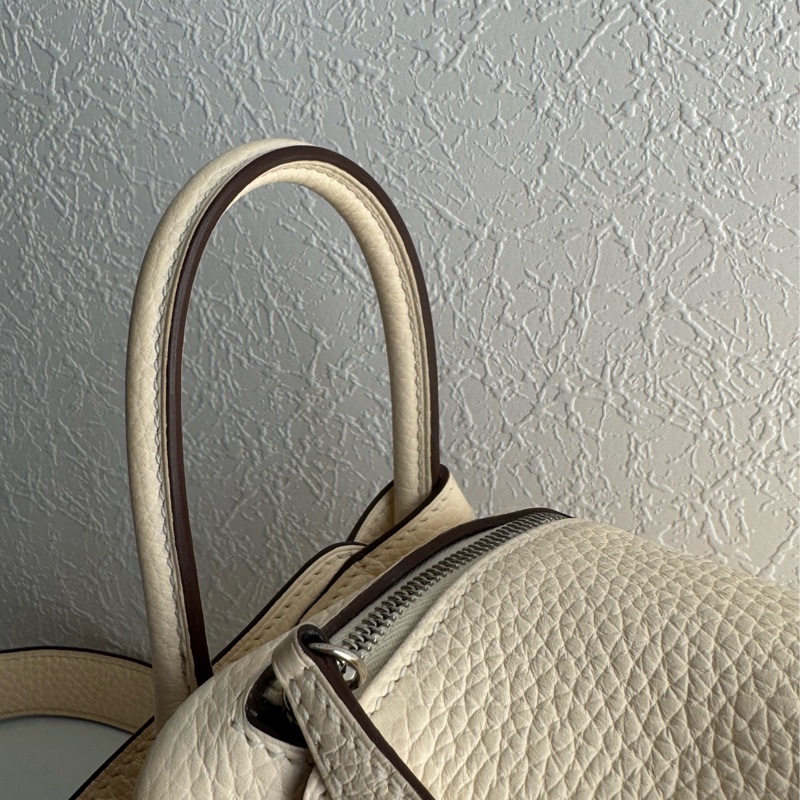 Hermes奶昔白銀釦mini lindy 超仙氣❤️🔥-11