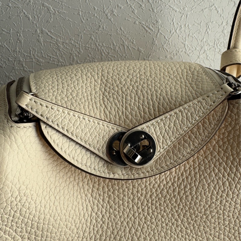 Hermes奶昔白銀釦mini lindy 超仙氣❤️🔥-13