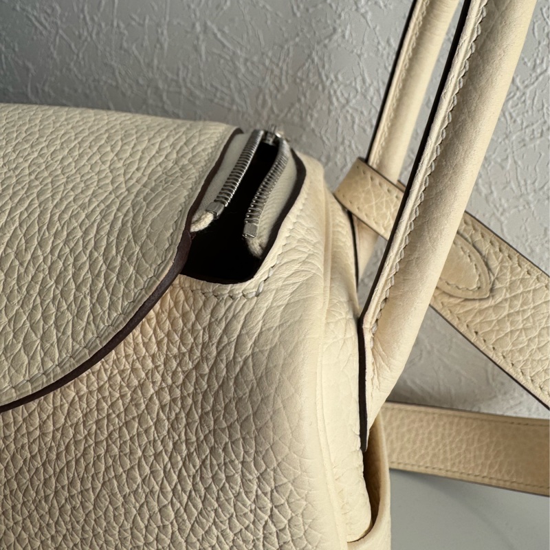 Hermes奶昔白銀釦mini lindy 超仙氣❤️🔥-31