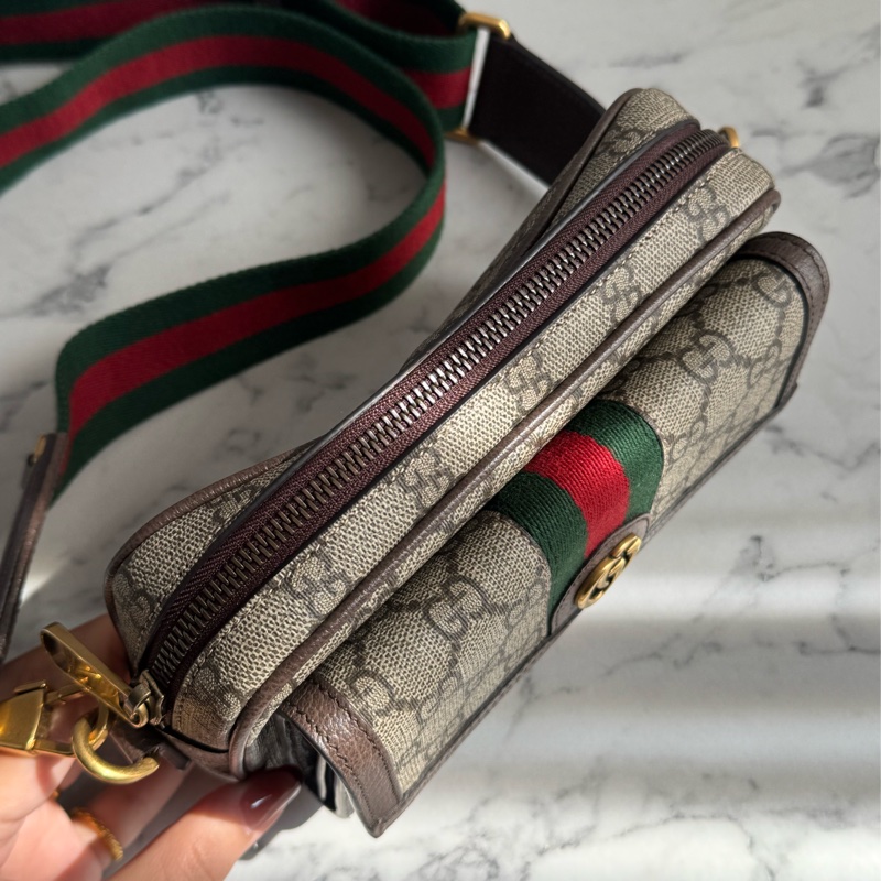 Gucci咖pvc前口袋相機包 超讚❤️中性款-2