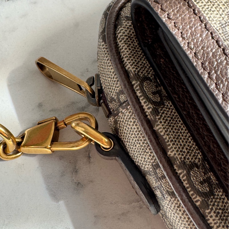 Gucci咖pvc前口袋相機包 超讚❤️中性款-12