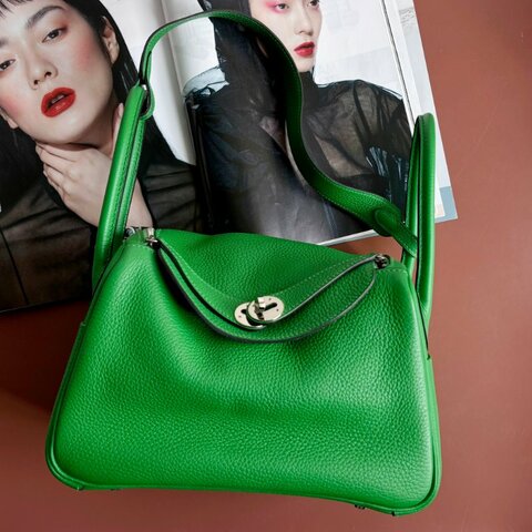 🅁刻 ::HERMES::竹子綠皮革銀釦LINDY 26手提肩背包