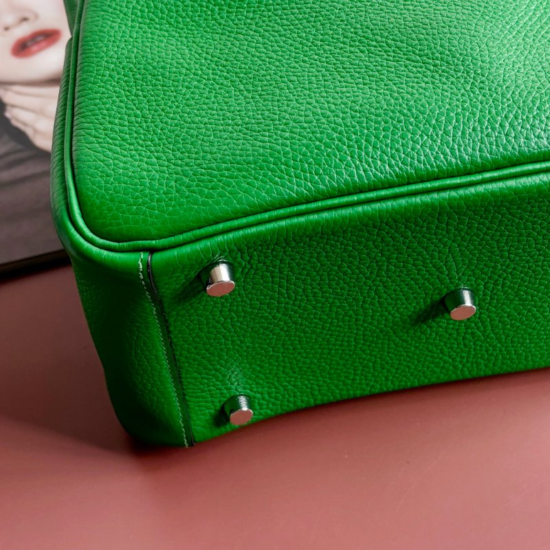 🅁刻 ::HERMES::竹子綠皮革銀釦LINDY 26手提肩背包-4