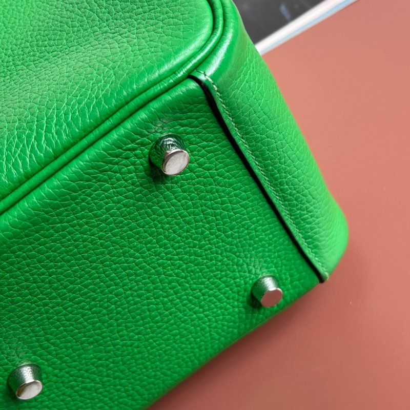 🅁刻 ::HERMES::竹子綠皮革銀釦LINDY 26手提肩背包-6