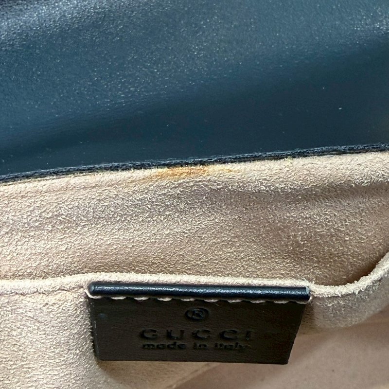 GUCCI GG Marmont小型絎縫肩揹包-6
