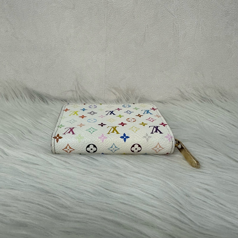 LV m93741 白彩金釦拉鍊零錢包-4