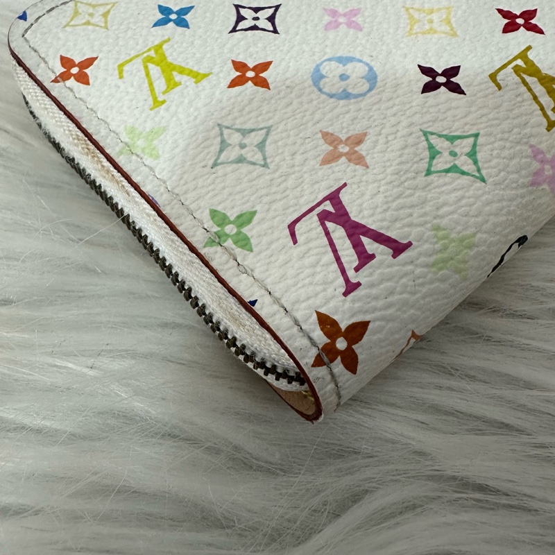 LV m93741 白彩金釦拉鍊零錢包-5