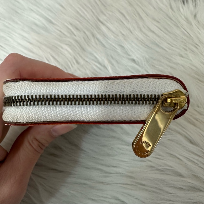 LV m93741 白彩金釦拉鍊零錢包-18