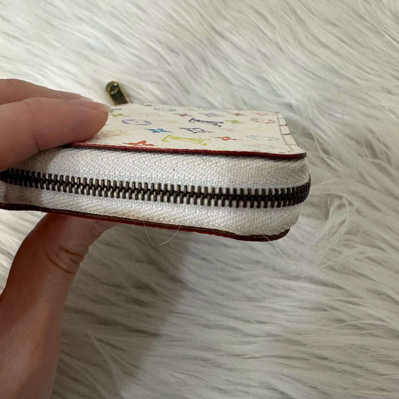 LV m93741 白彩金釦拉鍊零錢包-23