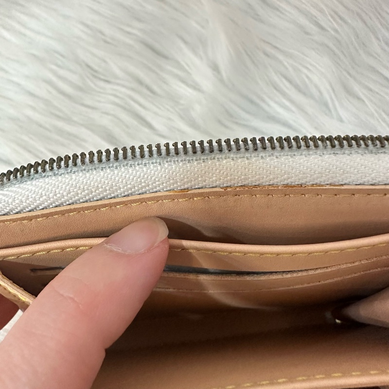 LV m93741 白彩金釦拉鍊零錢包-37