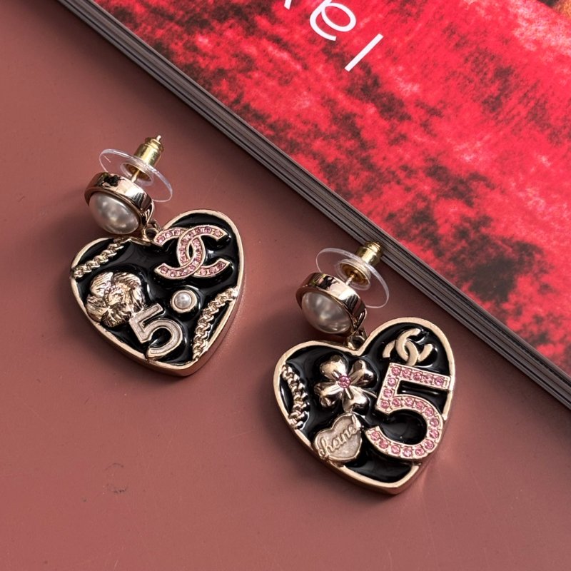 ::CHANEL:: ABD341黑色愛心吊飾耳環 粉鑽雙C 珍珠花朵飾-0