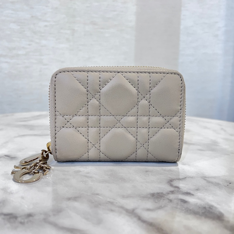 Dior 沙色羊皮金釦LadyDiorVoyageurㄇ拉零錢包-0