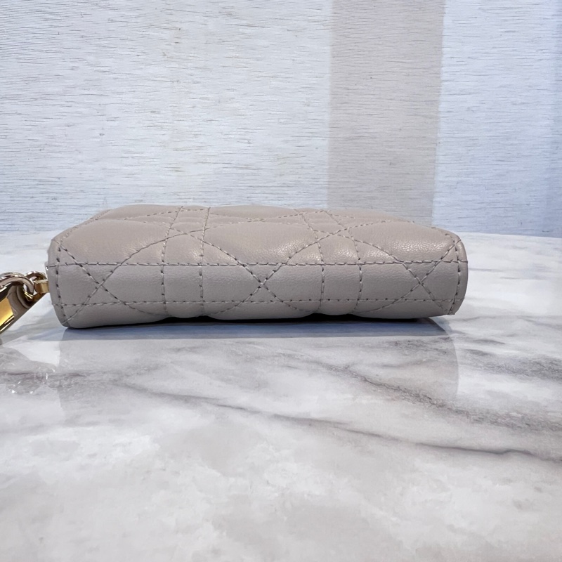 Dior 沙色羊皮金釦LadyDiorVoyageurㄇ拉零錢包-2