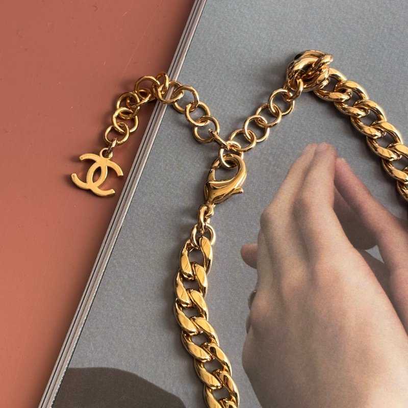 ::CHANEL:: ABC676B 深紫色星星 珍珠配飾 金鍊項鍊 長鏈 短練-2