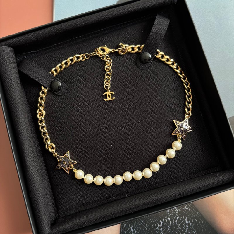 ::CHANEL:: ABC676B 深紫色星星 珍珠配飾 金鍊項鍊 長鏈 短練-5