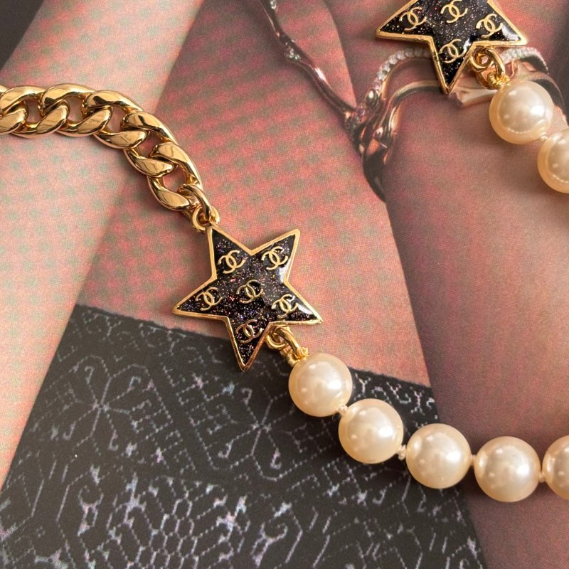 ::CHANEL:: ABC676B 深紫色星星 珍珠配飾 金鍊項鍊 長鏈 短練-6