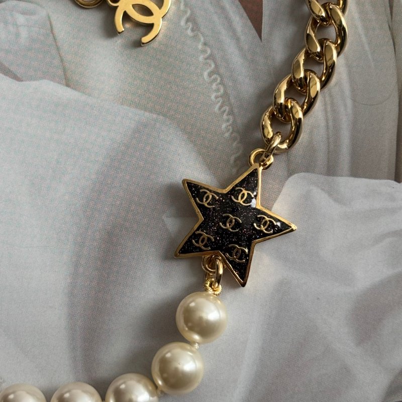 ::CHANEL:: ABC676B 深紫色星星 珍珠配飾 金鍊項鍊 長鏈 短練-10
