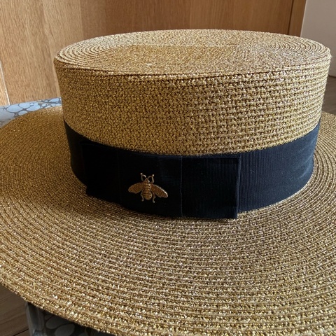 Gucci 法式金蔥草帽