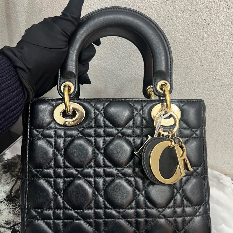 Dior迪奧 戴妃 四格 黑色金扣羊皮 包型立體 內里乾淨  18年編碼 20*17-7