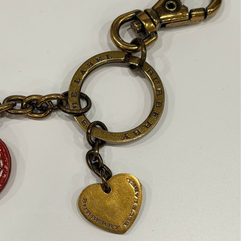 BURBERRY 藍標 紅色愛心包包掛飾鏈-3