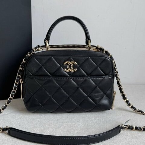 香奈兒/Chanel 黑金菱格紋小號拉鏈相機包