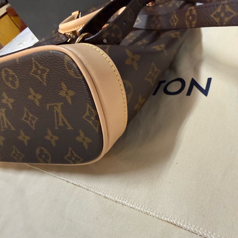 LOUIS VUITTON M11198 Montsouris PM後背包-9