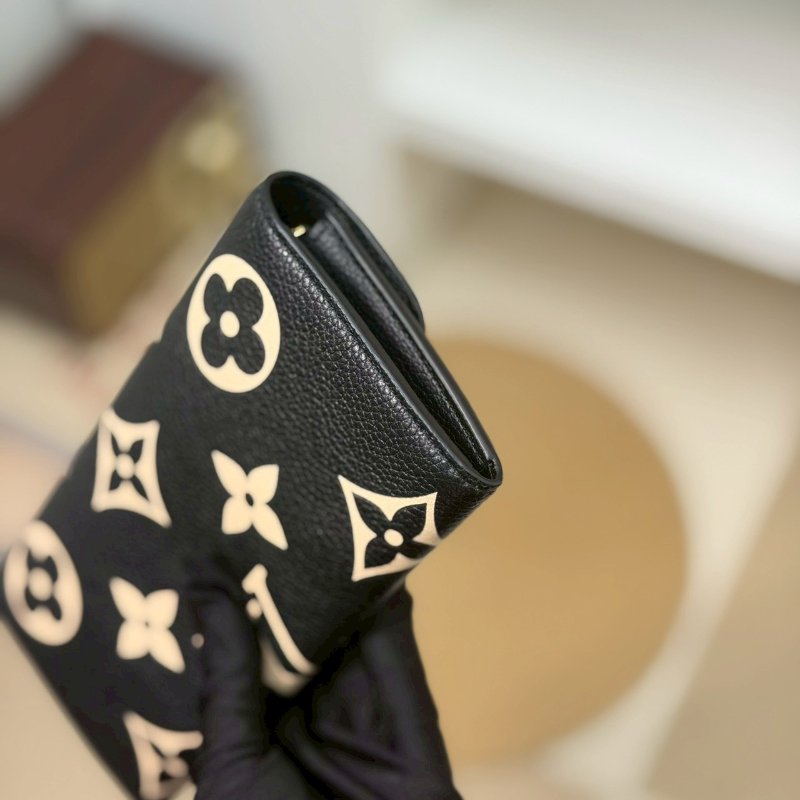 （激新✨還有皮香！）🏷LV 路易威登．Emilie 壓紋長夾 M83138 芯片款-7