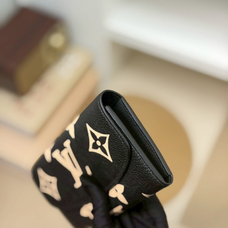 （激新✨還有皮香！）🏷LV 路易威登．Emilie 壓紋長夾 M83138 芯片款-9