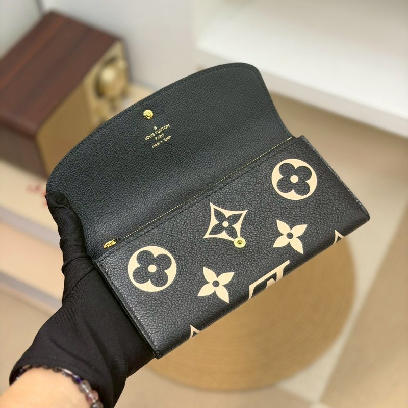 （激新✨還有皮香！）🏷LV 路易威登．Emilie 壓紋長夾 M83138 芯片款-15