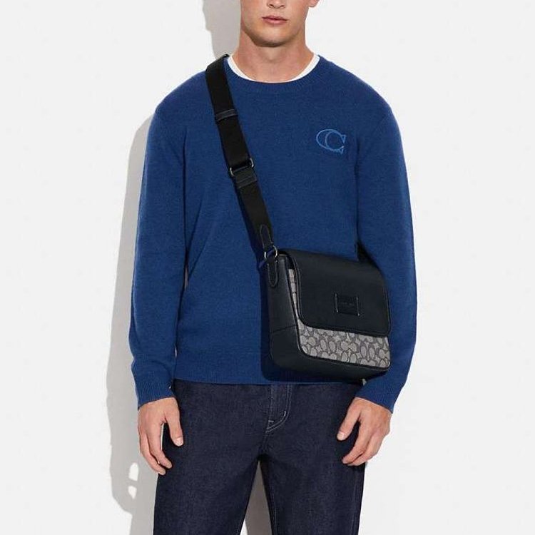 【COACH】緹花布牛皮拼接郵差斜背包-黑灰-4