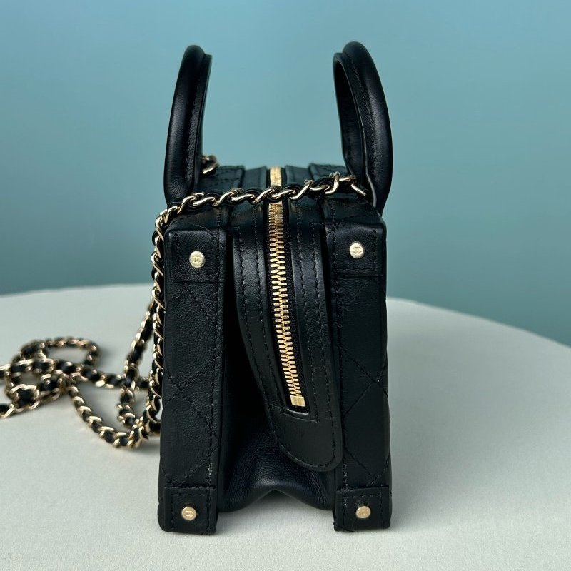 近新品 香奈兒/Chanel 黑金小號菱格紋鏈條相機包 手提斜背包 芯片款-3