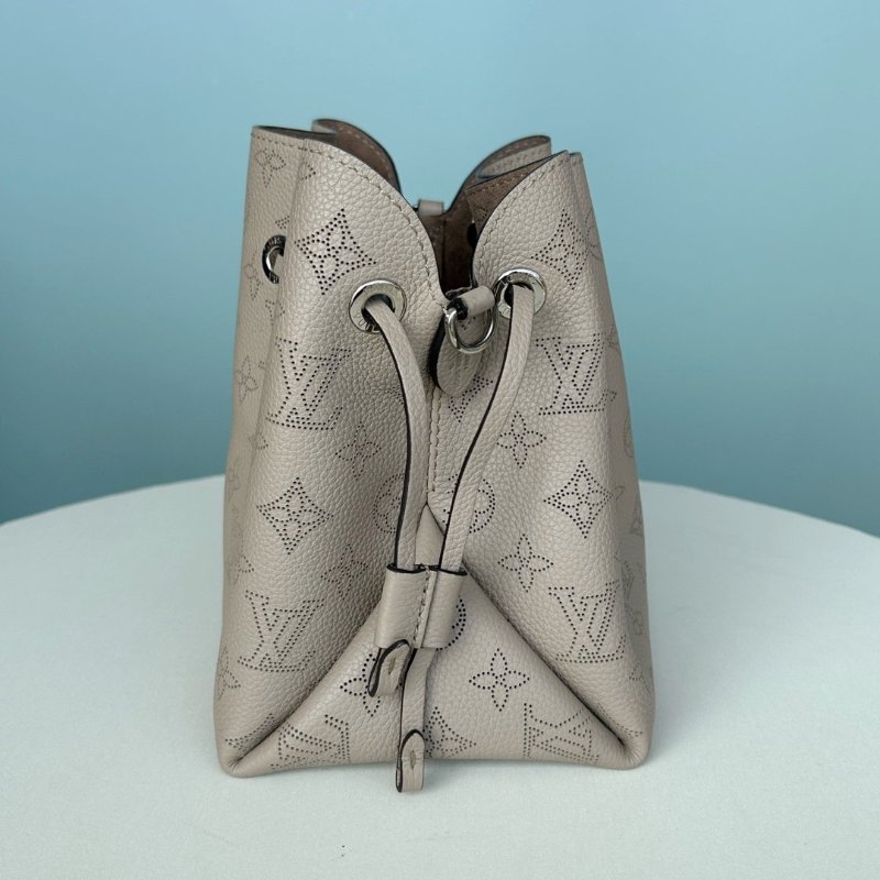 路易威登/Louis Vuitton 灰色牛皮月光女神肩背包-2