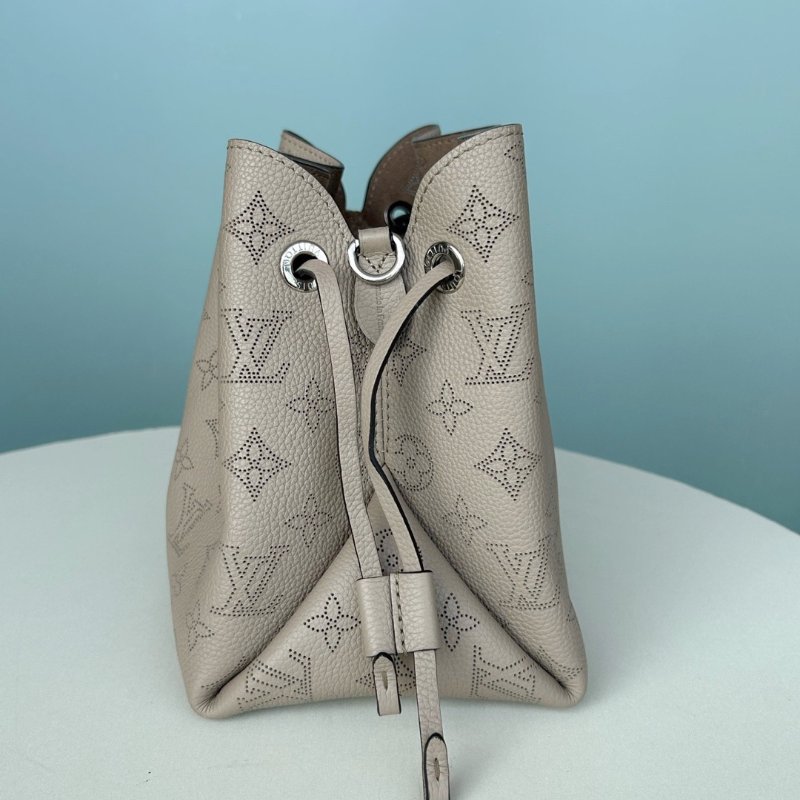 路易威登/Louis Vuitton 灰色牛皮月光女神肩背包-3