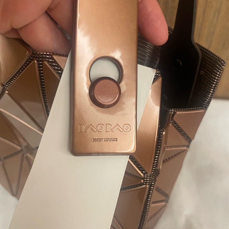 Issey Miyake Bao Bao Carat 3x3 手提包 亮銅-10
